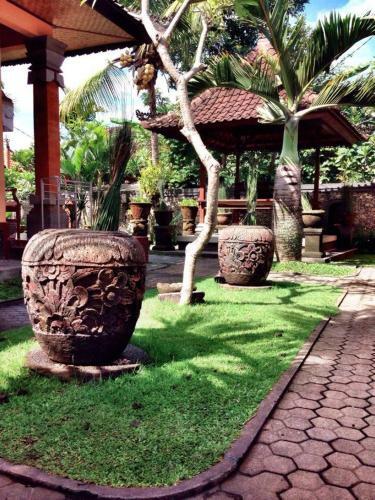 Hostal Pondok Oka Homestay