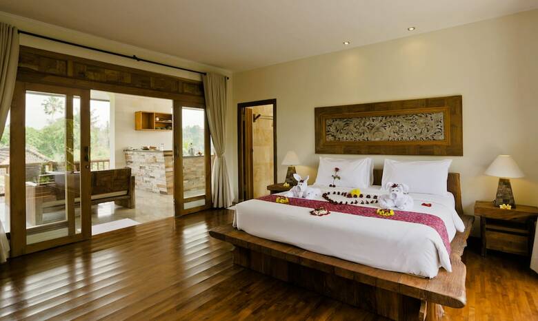 Hotel Sri Ratih Cottages
