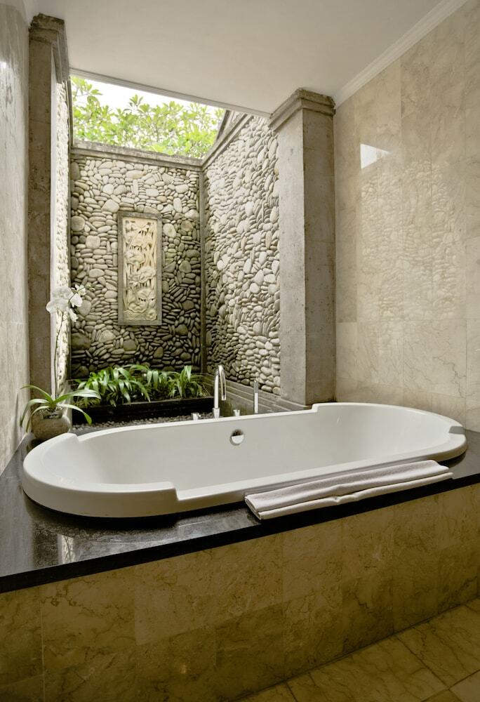 Hotel Sri Ratih Cottages