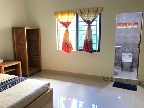 Hostal Manel Guesthouse And Restaurant