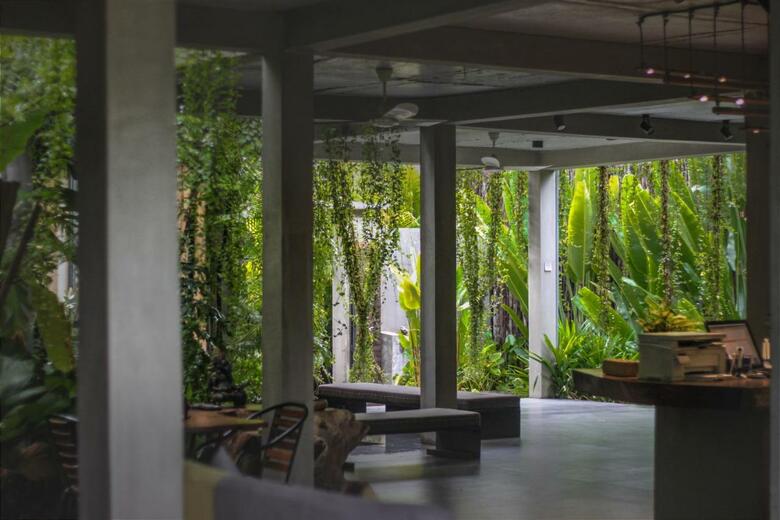 Larimar Hotel & Resort