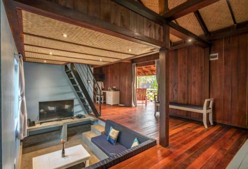 Hotel Floating Khmer Village Resort