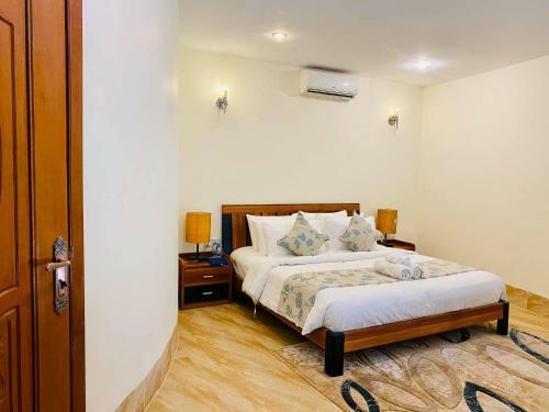 Royal Mayura Resort Hotel