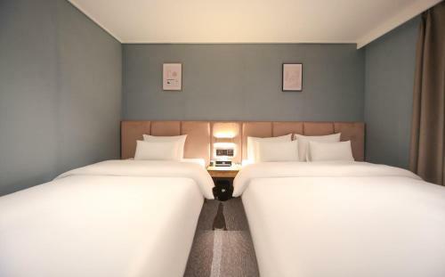 Motel Hotel Lazy Heaven