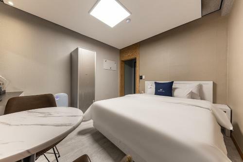 Cheonan A One Hotel