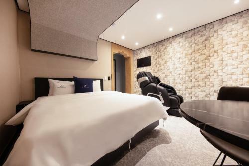 Cheonan A One Hotel