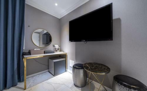 Knox Hotel