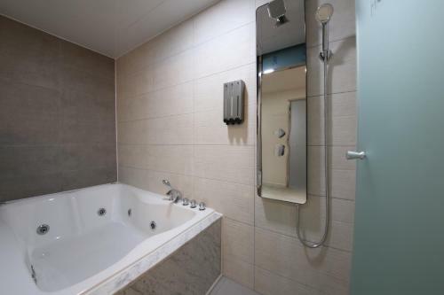 Two Nights Business Hotel
