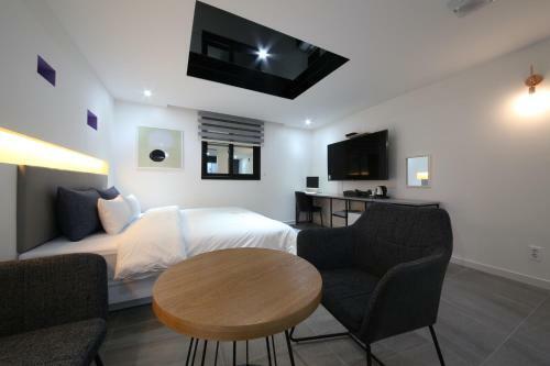 Two Nights Business Hotel