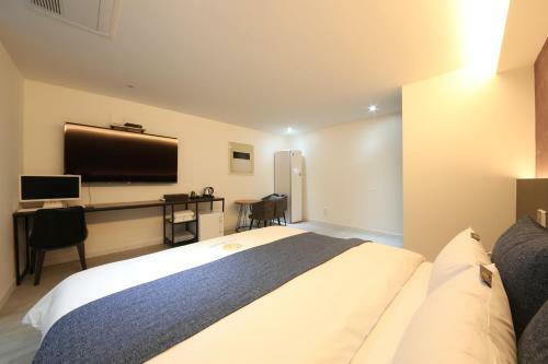 Two Nights Business Hotel