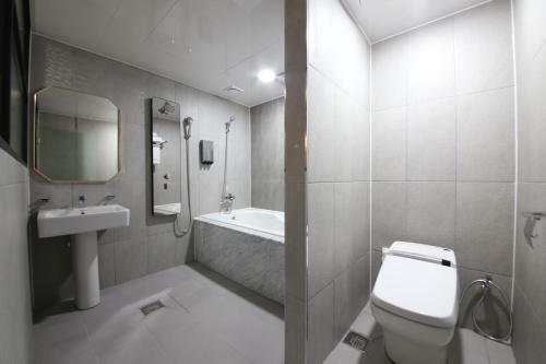 Two Nights Business Hotel