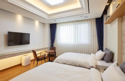 Noble Stay Hotel