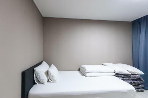 Seomyeon Brown-dot Hotel Gold