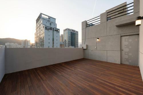 Seomyeon Brown-dot Hotel Gold