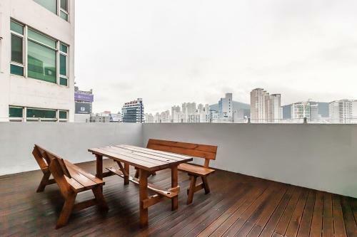 Seomyeon Brown-dot Hotel Gold