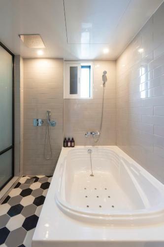 Seomyeon Brown-dot Hotel Gold