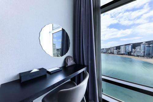 Ocean The Point Hotel