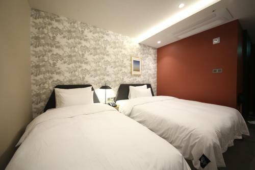 Motel Brown Dot Hotel Sajik Stadium