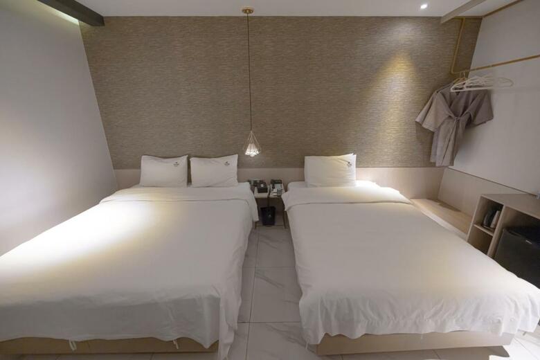 Hound Hotel Seomyeon-beomcheon