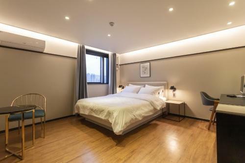 Brown Dot Hotel Centum