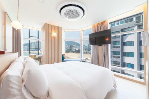 Ocean 2 Heaven Hotel