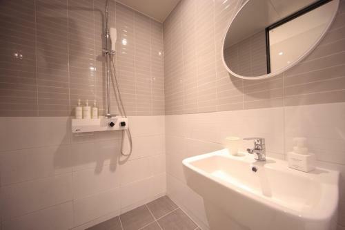 Daeyeon Business Hotel The Grang