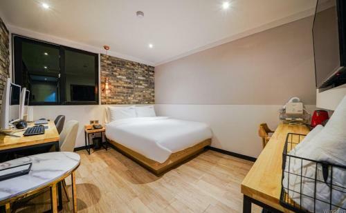 The Stone Bridge Hotel Dongnae