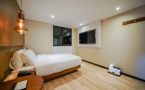 The Stone Bridge Hotel Dongnae