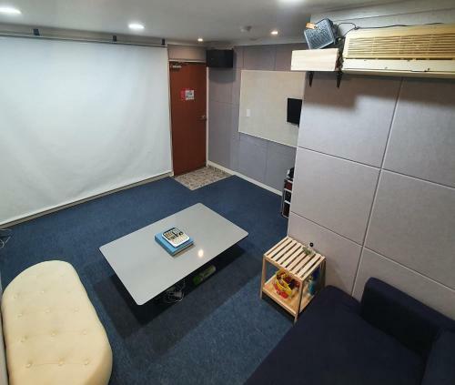 Hostal Discovery Guesthouse