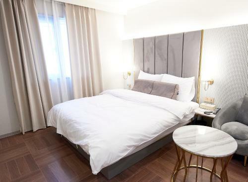 Denbasta Signature Hotel