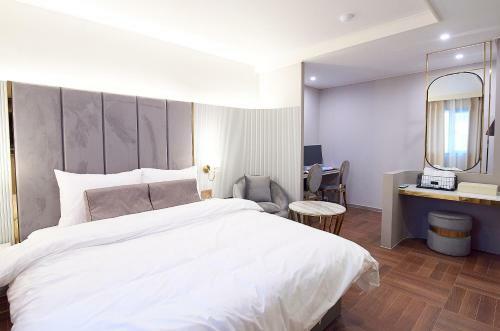 Denbasta Signature Hotel