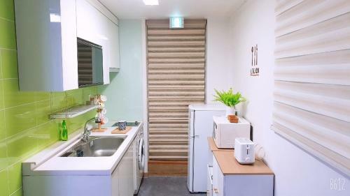 Hostal Mw House