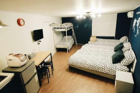 Hostal Mw House