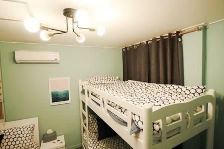 Hostal Mw House