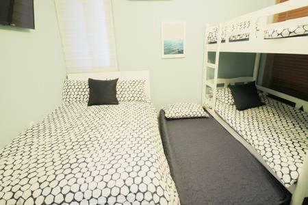 Hostal Mw House