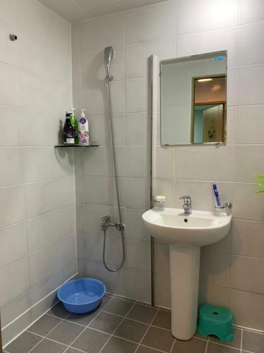 Hostal Mw House