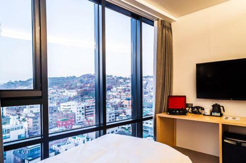 Glue Hotel