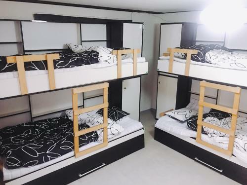 Hostal Lux Guesthouse