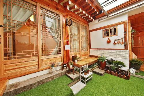 Hostal Supia Guesthouse