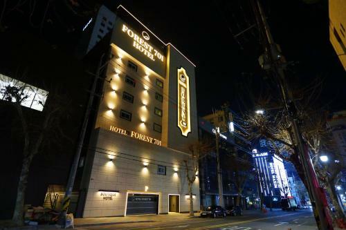 Forest 701 Hotel