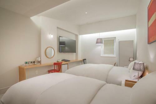 Blo By Blo Hotel