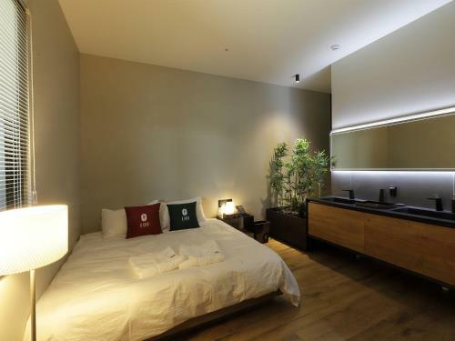 Luo Hotel