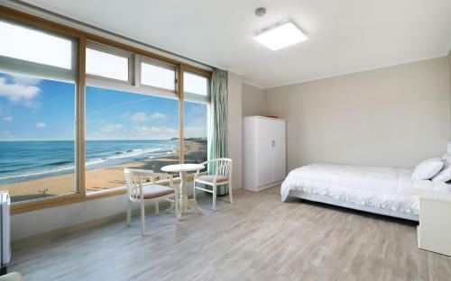 Motel Naksan World Beach