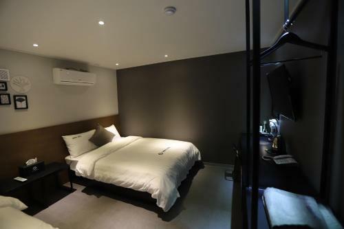 Subway Hotel