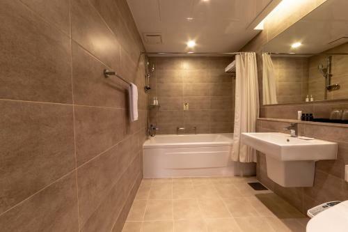 Haeundae H Stay Hotel