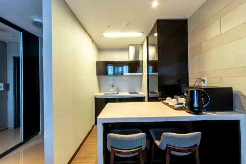 Haeundae H Stay Hotel
