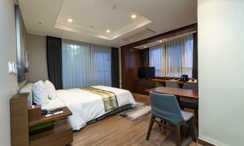 Haeundae H Stay Hotel
