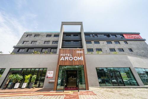 Aroomi Hotel