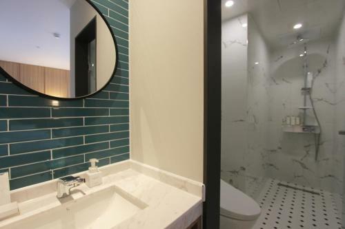 Seven Bricks Hotel