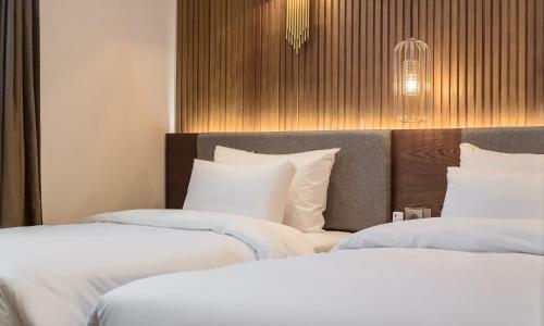 Stubborn Hotel